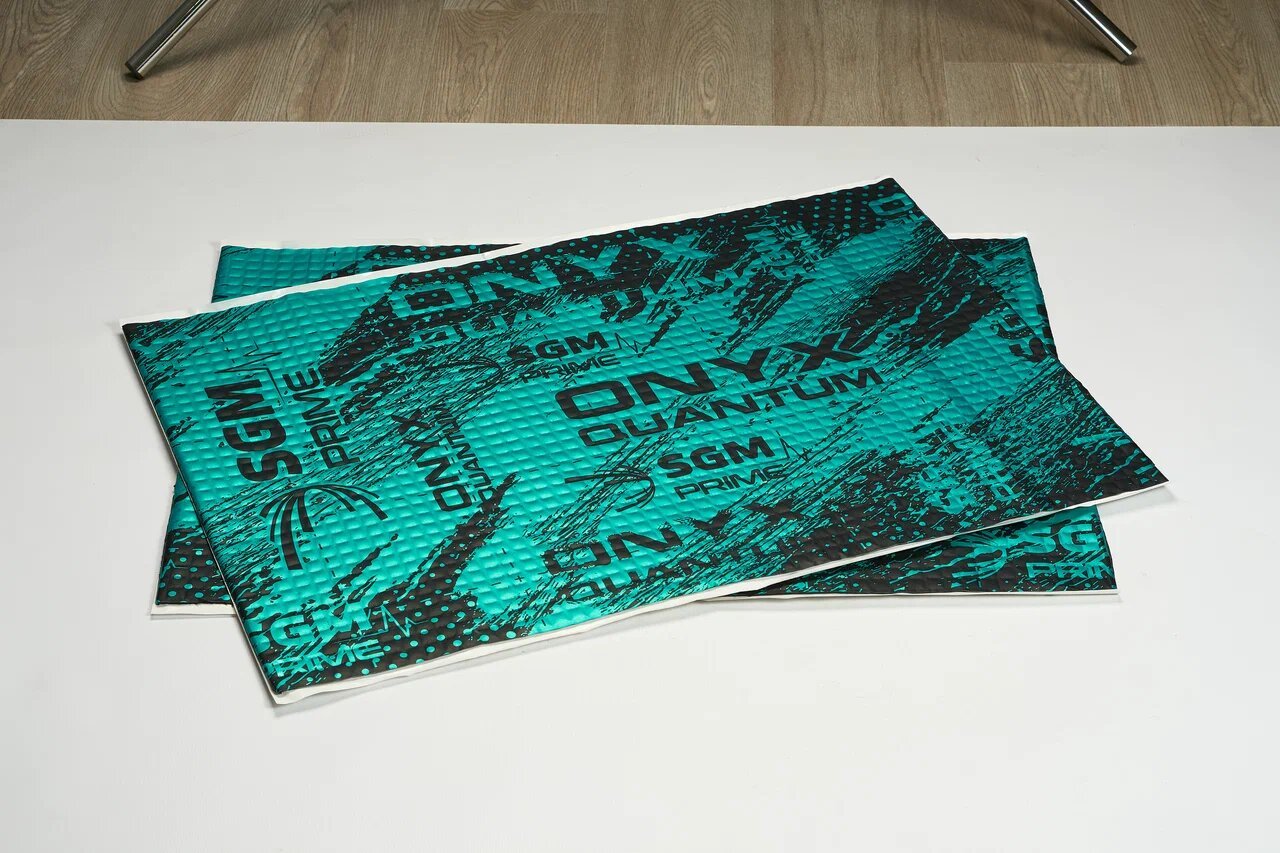 SGM Onyx Quantum – zbliżenie nadruku