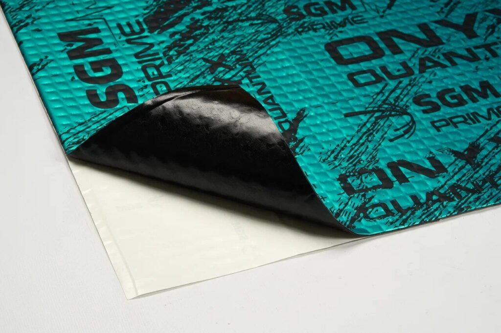 SGM Onyx Quantum – odklejony róg